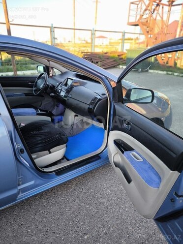 Toyota Prius-11