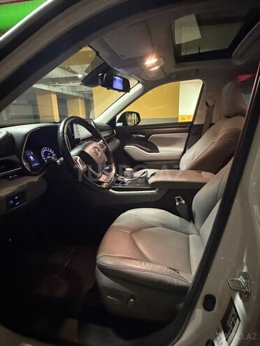 Toyota Highlander-6