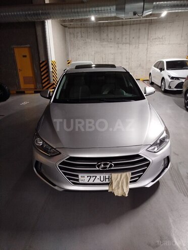 Hyundai Elantra-1