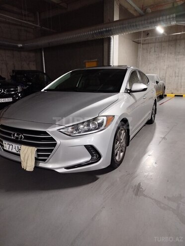 Hyundai Elantra-5