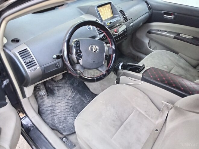 Toyota Prius-4