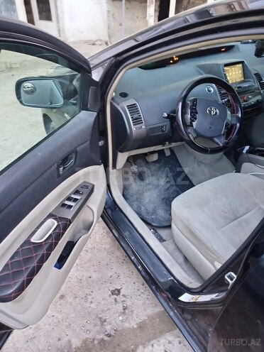 Toyota Prius-3