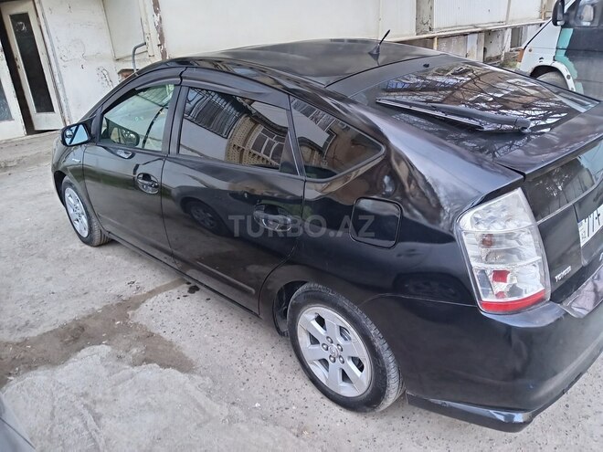 Toyota Prius-8