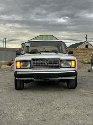 LADA (VAZ) 2107-1