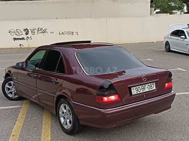 Mercedes C 220-12