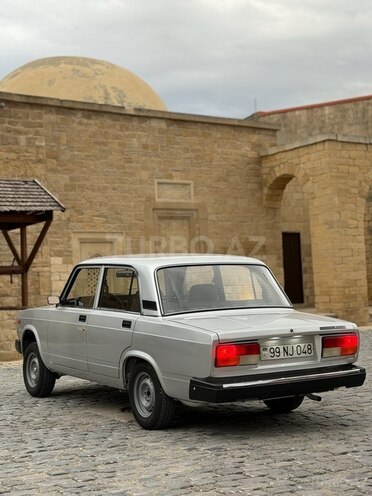 LADA (VAZ) 2107-2