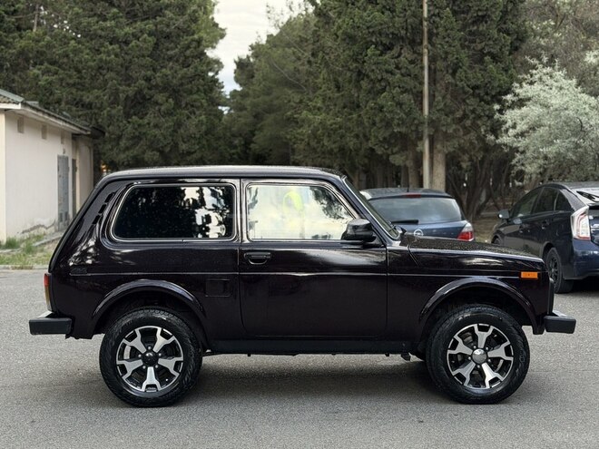 LADA (VAZ) Niva-12