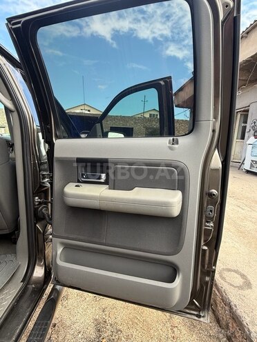 Ford F-150-8