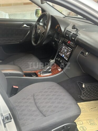 Mercedes C 200-8