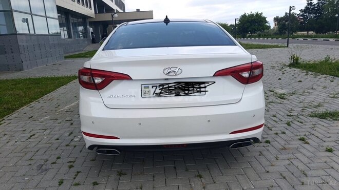 Hyundai Sonata-2