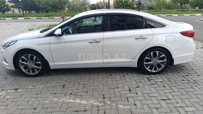 Hyundai Sonata-4
