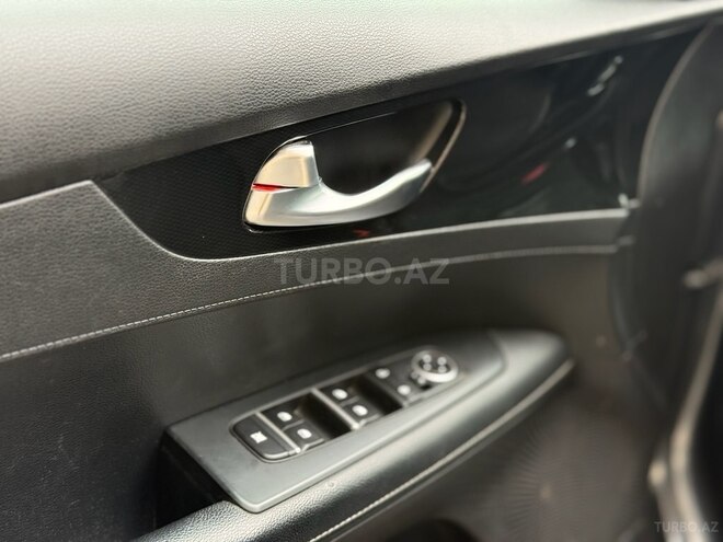 Kia Forte-16