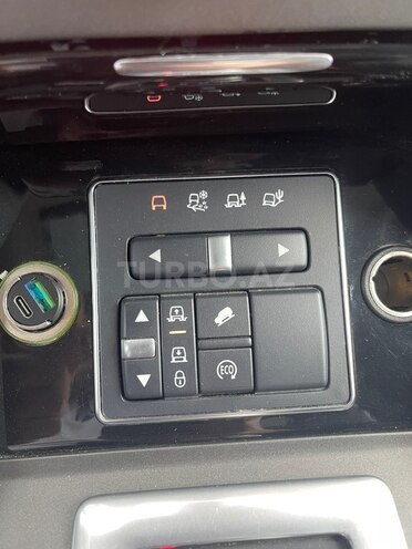 Land Rover Discovery-19