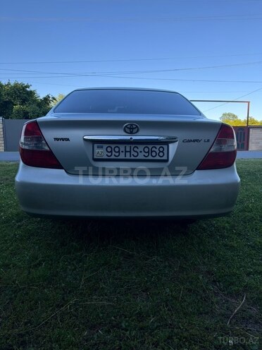 Toyota Camry-5