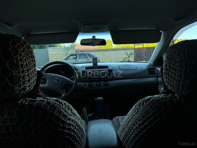 Toyota Camry-12