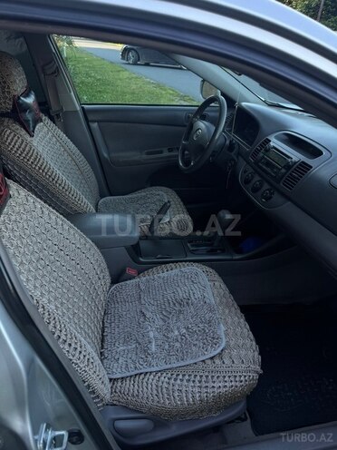 Toyota Camry-18
