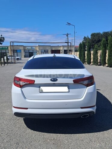 Kia Optima-4