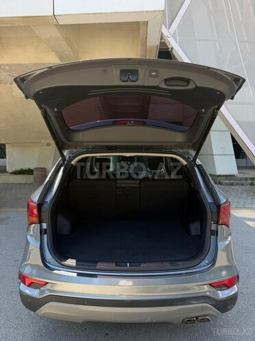 Hyundai Santa Fe-21