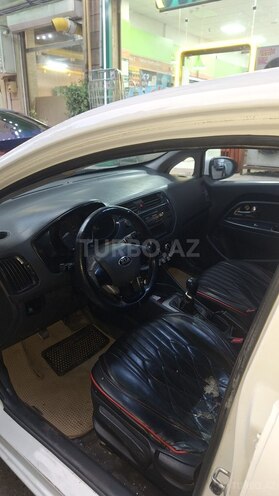 Kia Rio-7