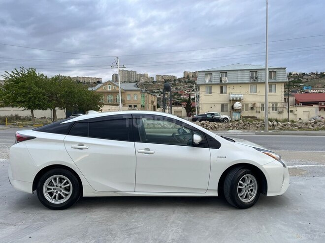Toyota Prius-3