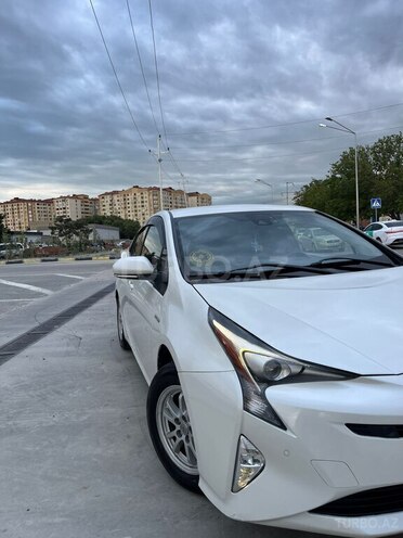 Toyota Prius-6