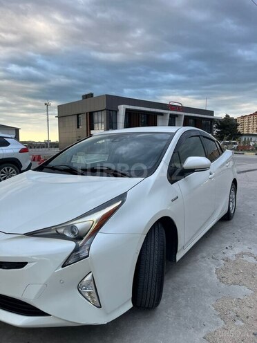 Toyota Prius-5
