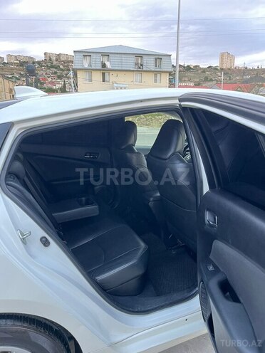 Toyota Prius-8