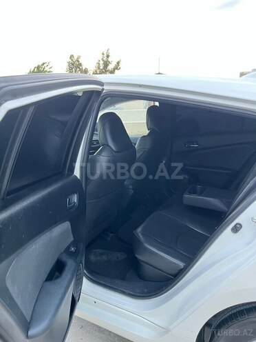 Toyota Prius-9
