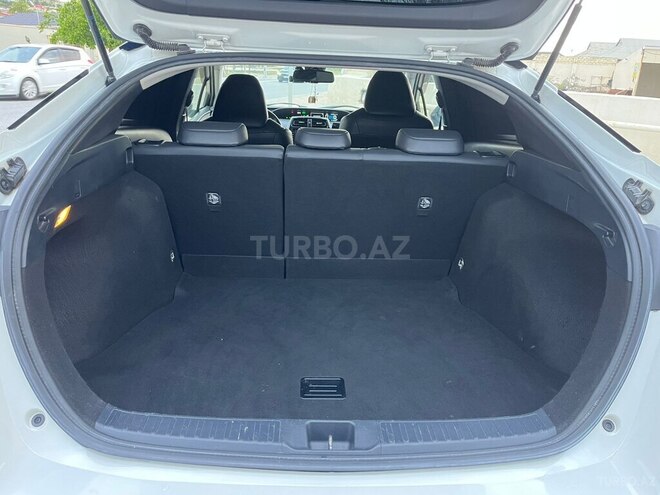 Toyota Prius-7