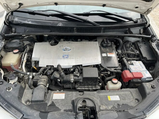 Toyota Prius-15