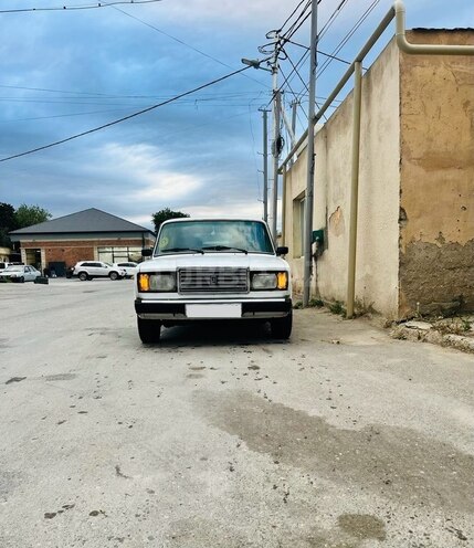LADA (VAZ) 2107-1