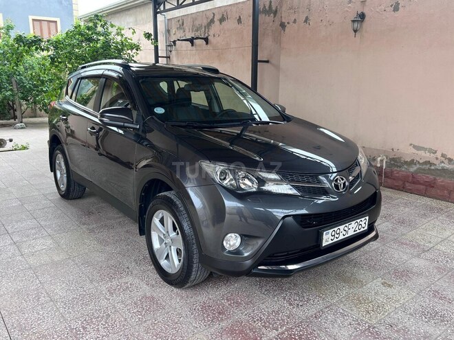Toyota RAV4-1