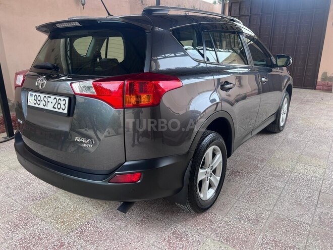 Toyota RAV4-5