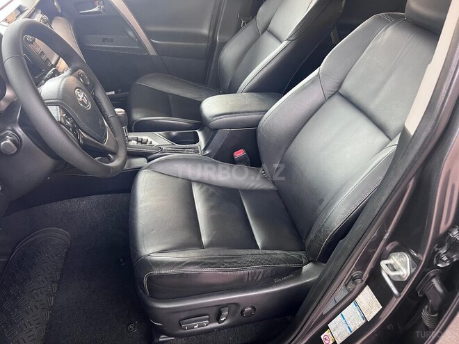 Toyota RAV4-10