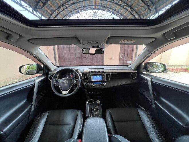 Toyota RAV4-11