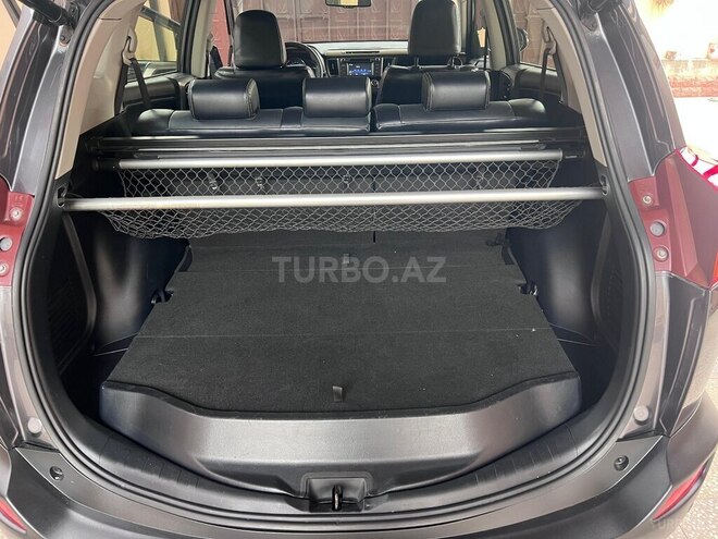 Toyota RAV4-16