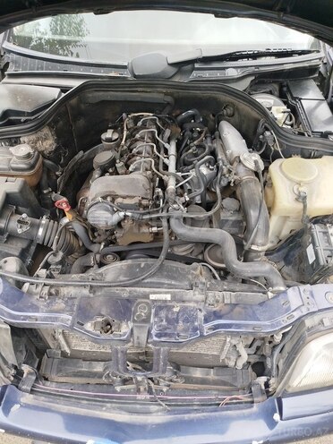 Mercedes C 220-11