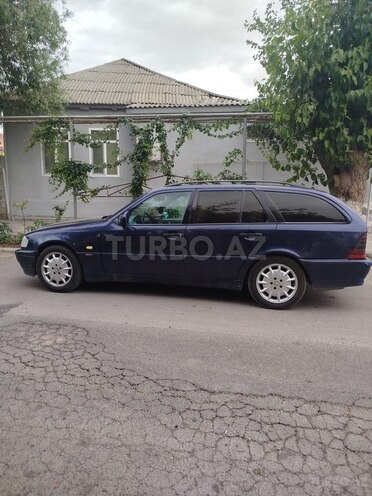 Mercedes C 220-17