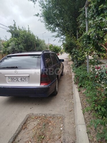 Mercedes C 220-2