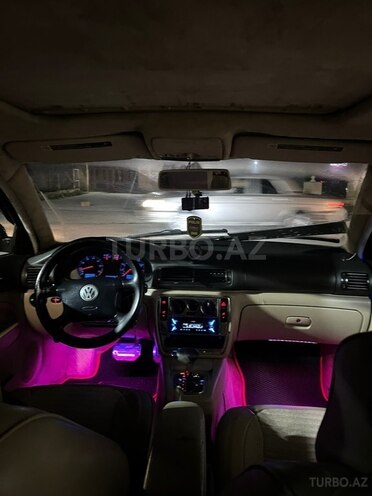 Volkswagen Passat-11