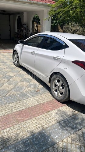 Hyundai Avante-5