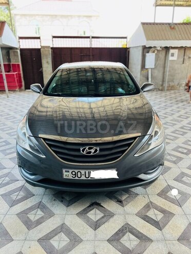 Hyundai Sonata-1