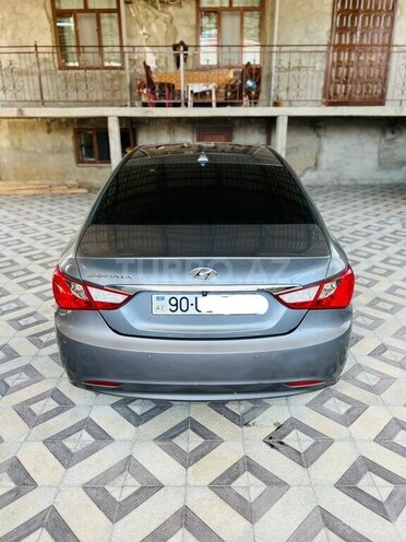 Hyundai Sonata-3
