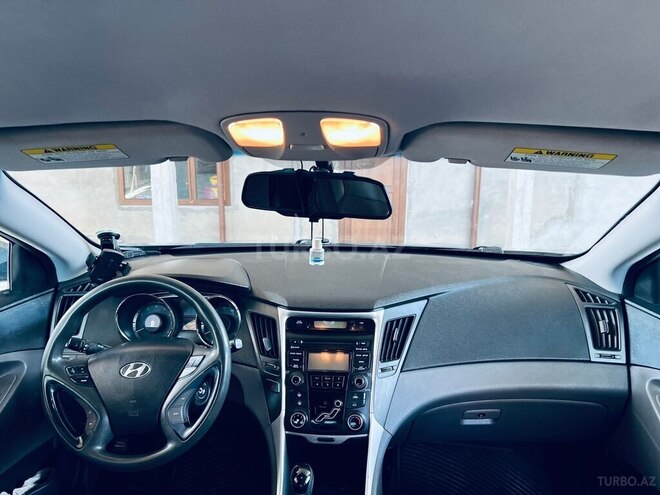 Hyundai Sonata-8