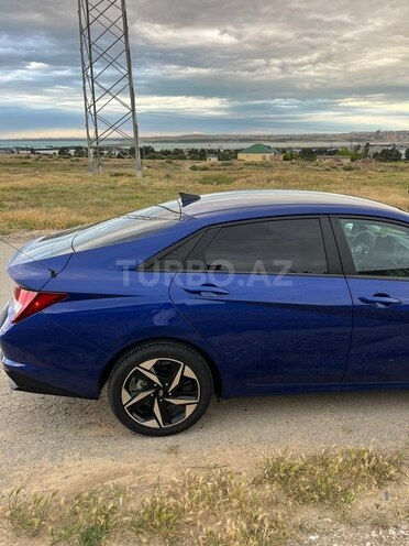 Hyundai Elantra-4