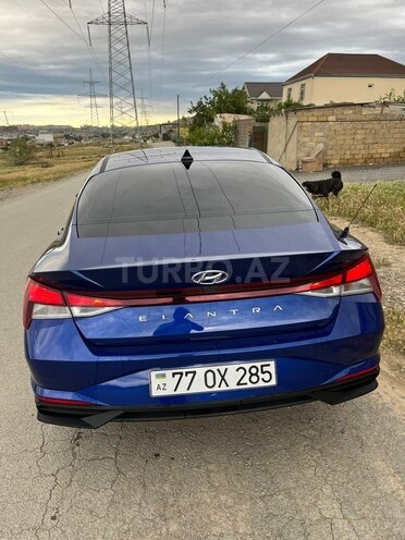 Hyundai Elantra-3