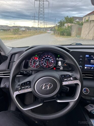 Hyundai Elantra-5