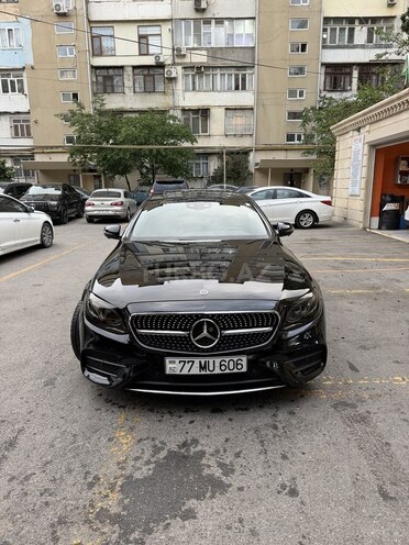 Mercedes E 300-1