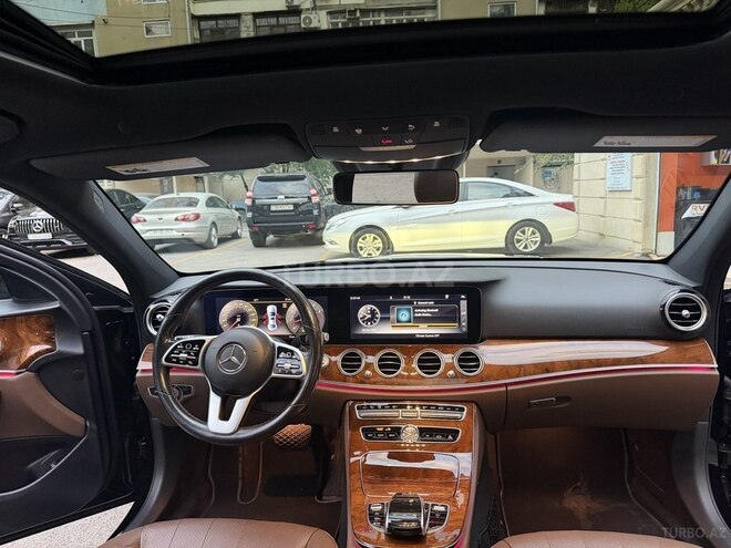 Mercedes E 300-9