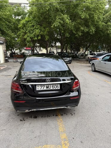 Mercedes E 300-6